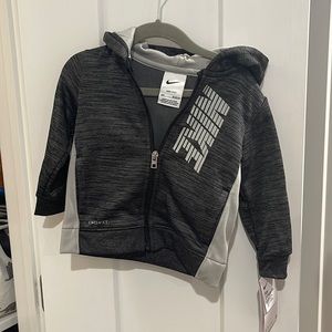 Nike toddler 2-piece set